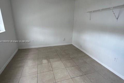 Condo in Hollywood, Florida, 2 bedrooms  № 1221712 - photo 8