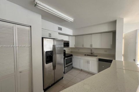 Condominio en venta en Hollywood, Florida, 2 dormitorios, 69.58 m2 № 1221712 - foto 4