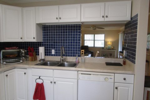 House in Royal Palm Beach, Florida 2 bedrooms, 103.31 sq.m. № 1009515 - photo 24