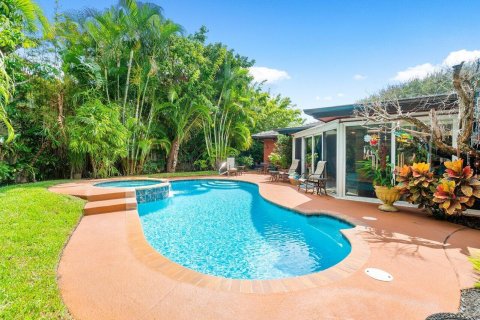 Villa ou maison à louer à Palm Beach Shores, Floride: 3 chambres, 250.84 m2 № 788314 - photo 10