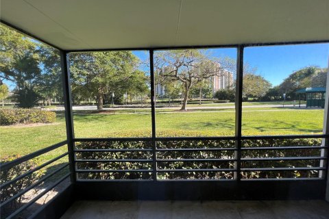 Copropriété à vendre à Aventura, Floride: 1 chambre, 68.84 m2 № 1316443 - photo 8