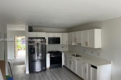 Adosado en venta en Miami, Florida, 2 dormitorios, 105.72 m2 № 1418803 - foto 6