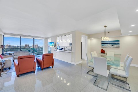 Condo in Aventura, Florida, 2 bedrooms  № 1418234 - photo 1