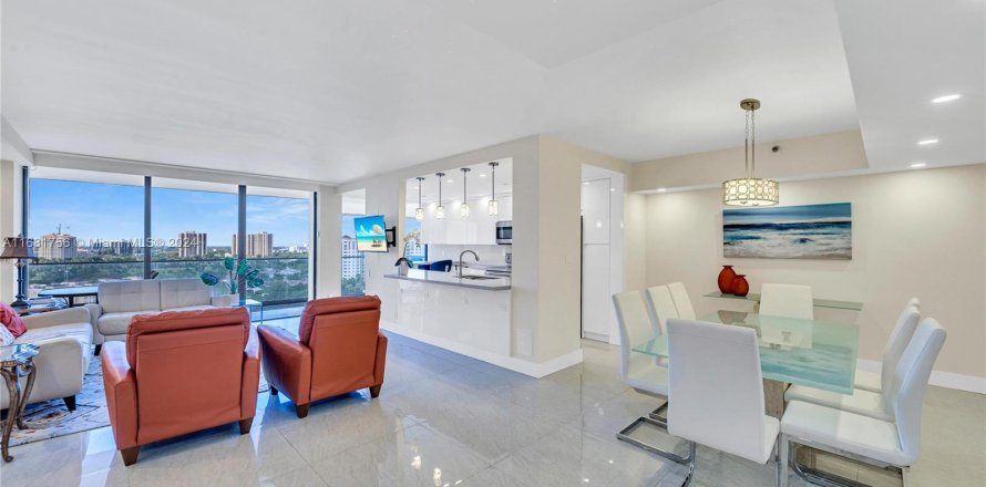 Condo in Aventura, Florida, 2 bedrooms  № 1418234