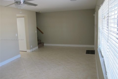 Condominio en venta en Davie, Florida, 3 dormitorios, 151.43 m2 № 1348936 - foto 3