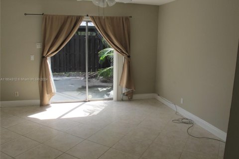 Condominio en venta en Davie, Florida, 3 dormitorios, 151.43 m2 № 1348936 - foto 4