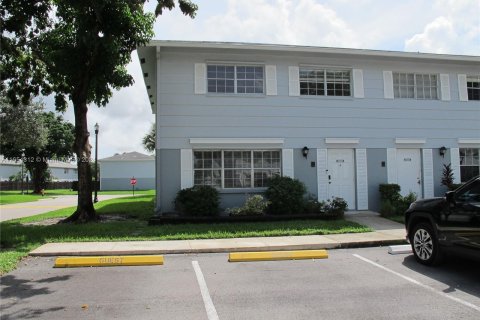 Condominio en venta en Davie, Florida, 3 dormitorios, 151.43 m2 № 1348936 - foto 1