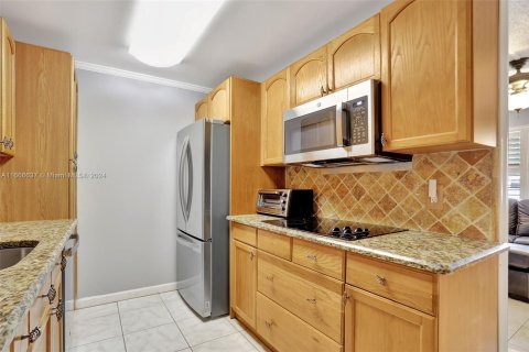 Condo in Coconut Creek, Florida, 1 bedroom  № 1384268 - photo 7