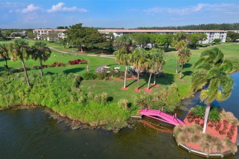 Condominio en venta en Coconut Creek, Florida, 1 dormitorio, 74.14 m2 № 1384268 - foto 24