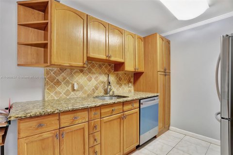 Condo in Coconut Creek, Florida, 1 bedroom  № 1384268 - photo 8