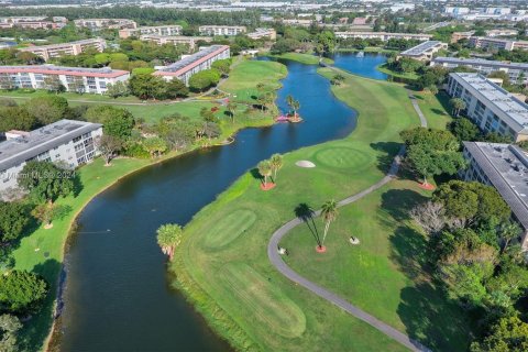 Copropriété à vendre à Coconut Creek, Floride: 1 chambre, 74.14 m2 № 1384268 - photo 26