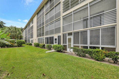 Copropriété à vendre à Coconut Creek, Floride: 1 chambre, 74.14 m2 № 1384268 - photo 17