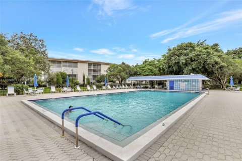 Copropriété à vendre à Coconut Creek, Floride: 1 chambre, 74.14 m2 № 1384268 - photo 19