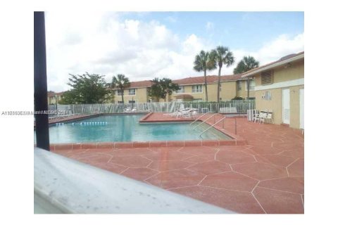 Condo in Coral Springs, Florida, 2 bedrooms  № 1237745 - photo 11