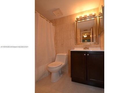 Condo in Coral Springs, Florida, 2 bedrooms  № 1237745 - photo 9