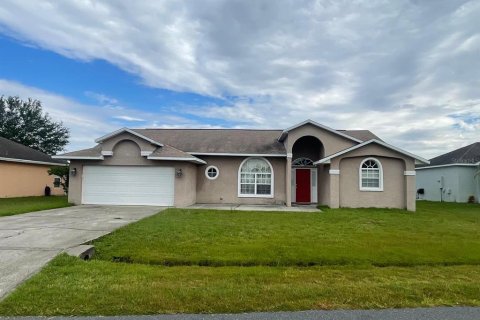 Villa ou maison à louer à Kissimmee, Floride: 3 chambres, 178.65 m2 № 1341648 - photo 4