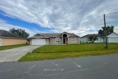 Villa ou maison à louer à Kissimmee, Floride: 3 chambres, 178.65 m2 № 1341648 - photo 5