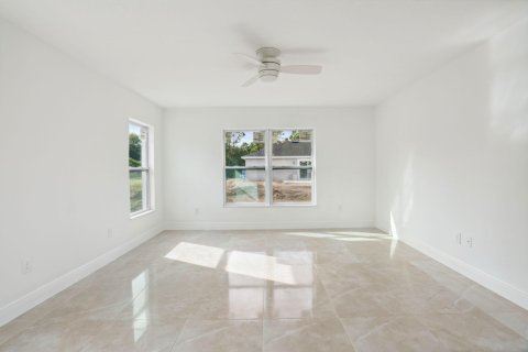 House in Vero Beach, Florida 3 bedrooms, 170.85 sq.m. № 914184 - photo 22