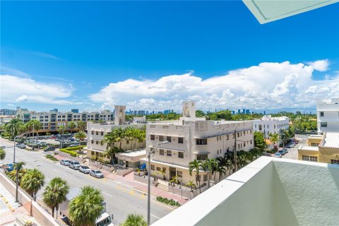 Copropriété à vendre à Miami Beach, Floride: 2 chambres, 119.47 m2 № 1401301 - photo 14