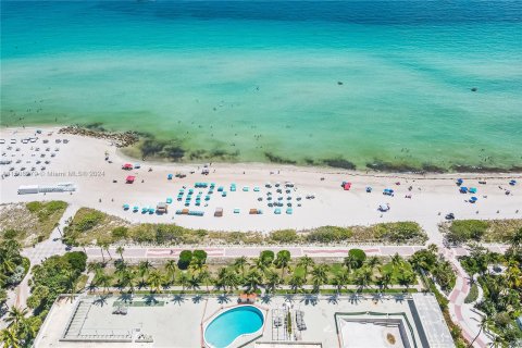 Condo in Miami Beach, Florida, 2 bedrooms  № 1401301 - photo 15