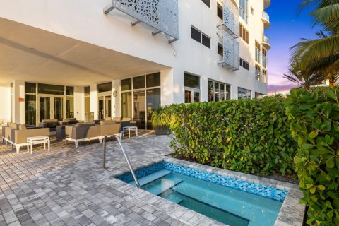 Condominio en venta en Fort Lauderdale, Florida, 3 dormitorios, 260.59 m2 № 1208179 - foto 19