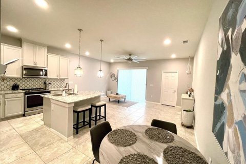 Adosado en venta en Tampa, Florida, 3 dormitorios, 172.05 m2 № 1250372 - foto 4