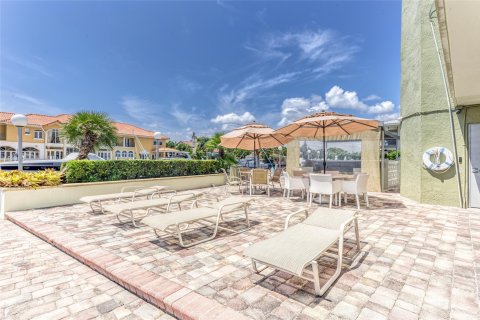 Copropriété à vendre à Fort Lauderdale, Floride: 2 chambres, 96.62 m2 № 1079205 - photo 10