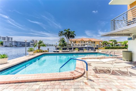 Copropriété à vendre à Fort Lauderdale, Floride: 2 chambres, 96.62 m2 № 1079205 - photo 7