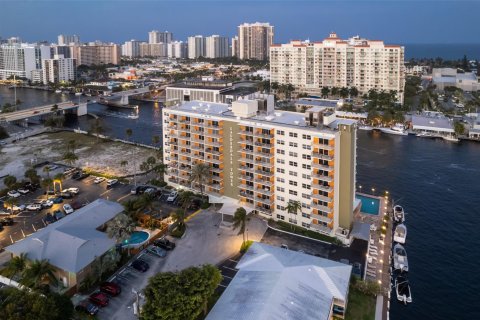 Copropriété à vendre à Fort Lauderdale, Floride: 2 chambres, 96.62 m2 № 1079205 - photo 15