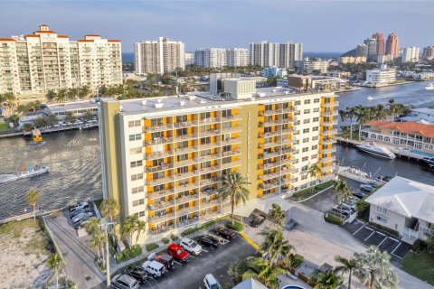 Copropriété à vendre à Fort Lauderdale, Floride: 2 chambres, 96.62 m2 № 1079205 - photo 19