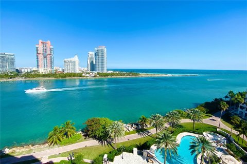 Copropriété à vendre à Miami Beach, Floride: 6 chambres, 652.64 m2 № 1000055 - photo 1