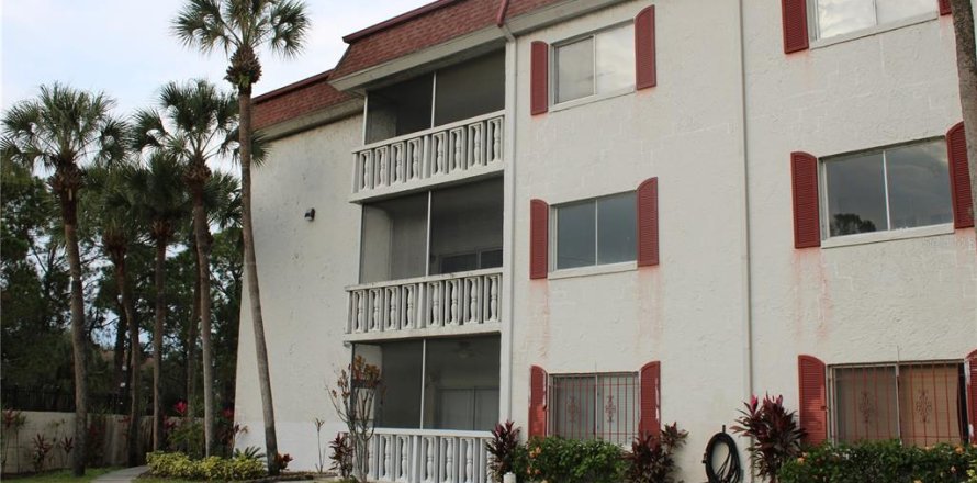 Кондоминиум с 6 комнатами в Орландо, Флорида № 890940