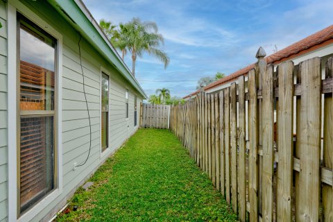 House in Jupiter, Florida 3 bedrooms, 164.44 sq.m. № 1092411 - photo 14