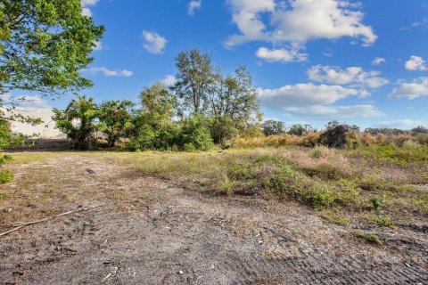 Terreno en venta en Davenport, Florida № 957726 - foto 8