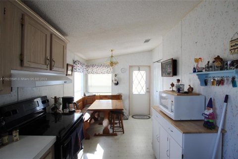 Casa en venta en Moore Haven, Florida, 3 dormitorios, 107.02 m2 № 991470 - foto 10