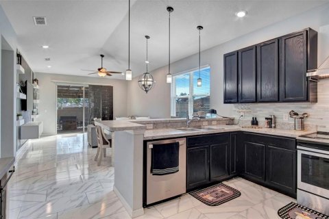 Villa ou maison à vendre à Kissimmee, Floride: 4 chambres, 181.35 m2 № 1266618 - photo 6