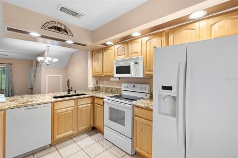 Townhouse in Altamonte Springs, Florida 2 bedrooms, 117.8 sq.m. № 1313078 - photo 7