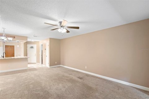 Townhouse in Altamonte Springs, Florida 2 bedrooms, 117.8 sq.m. № 1313078 - photo 17