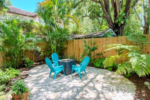 Casa en venta en Tampa, Florida, 2 dormitorios, 132.85 m2 № 1251940 - foto 18