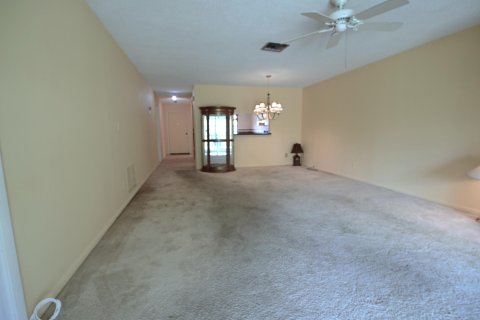 House in Deerfield Beach, Florida 2 bedrooms, 113.06 sq.m. № 1142350 - photo 17