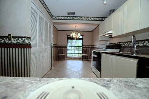 Villa ou maison à vendre à Deerfield Beach, Floride: 2 chambres, 113.06 m2 № 1142350 - photo 21