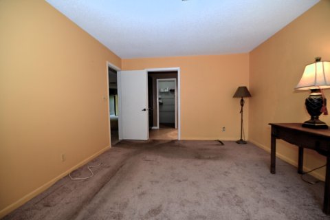 House in Deerfield Beach, Florida 2 bedrooms, 113.06 sq.m. № 1142350 - photo 15