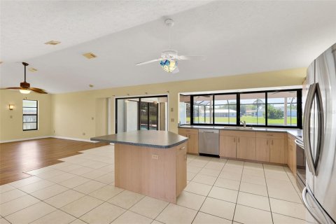 Casa en venta en Port St. Lucie, Florida, 3 dormitorios, 175.96 m2 № 1114262 - foto 12