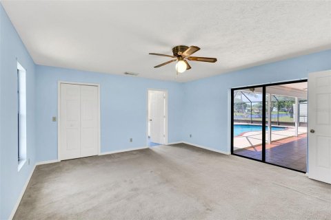 Casa en venta en Port St. Lucie, Florida, 3 dormitorios, 175.96 m2 № 1114262 - foto 20