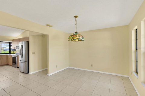 Casa en venta en Port St. Lucie, Florida, 3 dormitorios, 175.96 m2 № 1114262 - foto 17
