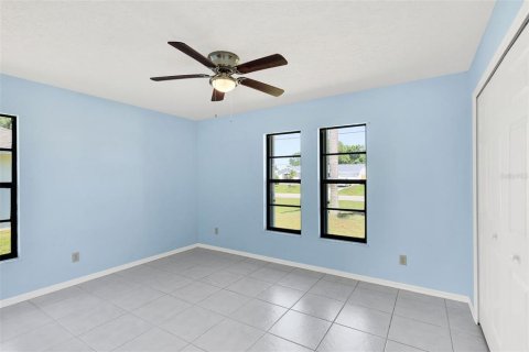 Casa en venta en Port St. Lucie, Florida, 3 dormitorios, 175.96 m2 № 1114262 - foto 3