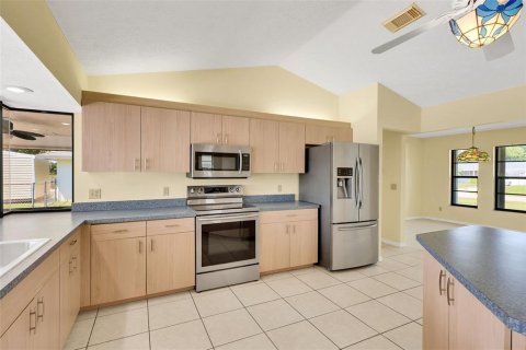 Casa en venta en Port St. Lucie, Florida, 3 dormitorios, 175.96 m2 № 1114262 - foto 10