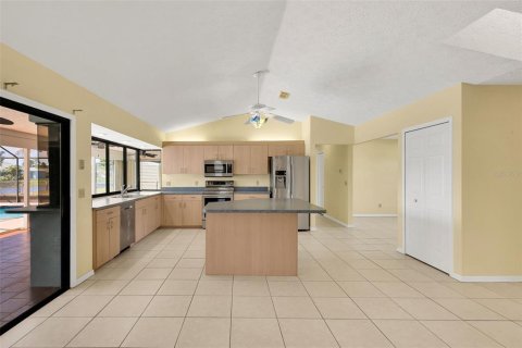 Villa ou maison à vendre à Port St. Lucie, Floride: 3 chambres, 175.96 m2 № 1114262 - photo 9