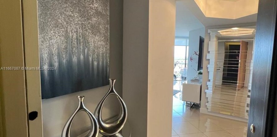 Condo in Aventura, Florida, 2 bedrooms  № 1381835