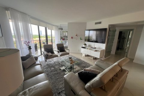 Copropriété à vendre à Aventura, Floride: 2 chambres, 107.21 m2 № 1381835 - photo 6